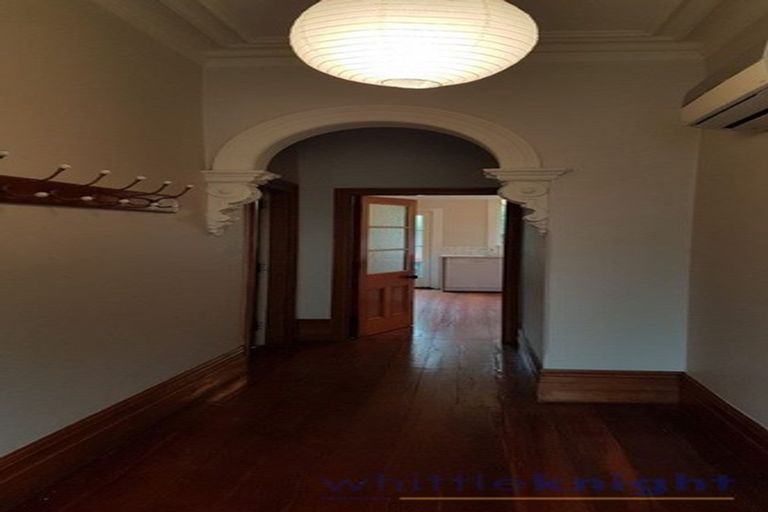 Photo of property in 30 Taupata Street, Redcliffs, Christchurch, 8081