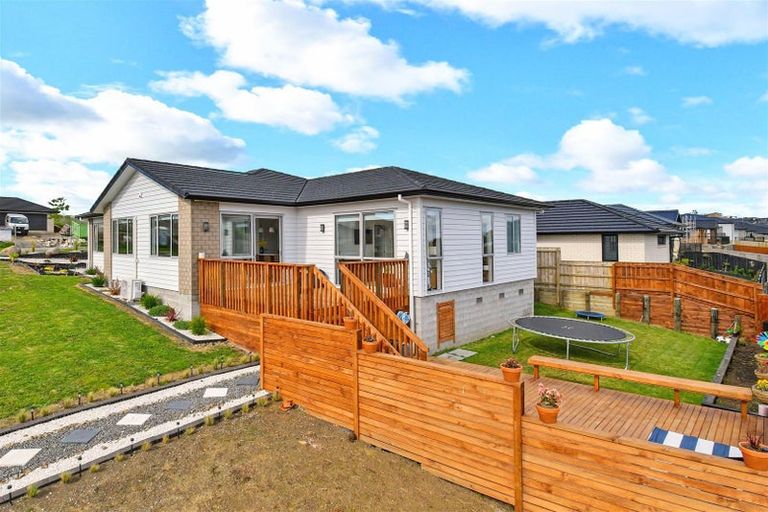 Photo of property in 16 Wingfield Road, Pokeno, 2402