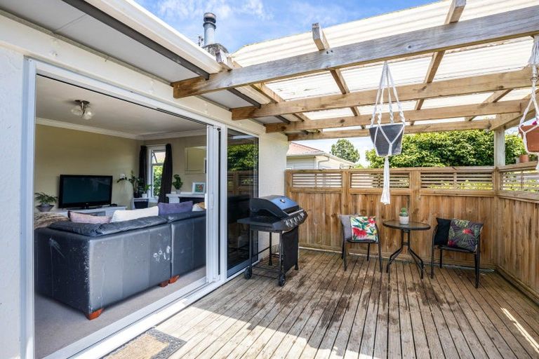 Photo of property in 42 Doralto Road, Frankleigh Park, New Plymouth, 4310