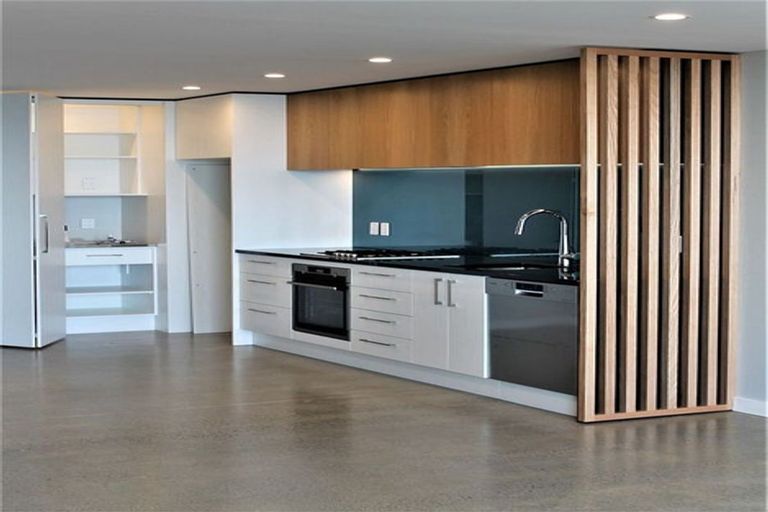 Photo of property in 442 The Esplanade, Island Bay, Wellington, 6023