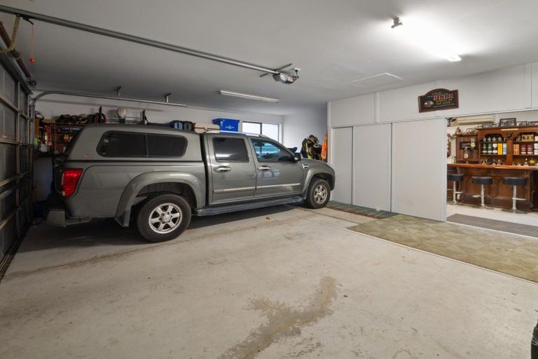 Photo of property in 44 Bottle Lake Drive, Parklands, Christchurch, 8083