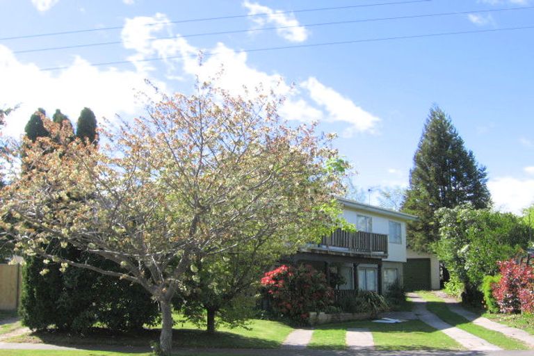 Photo of property in 40 Invergarry Road, Hilltop, Taupo, 3330
