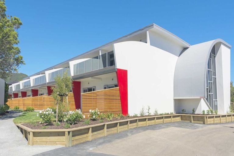 Photo of property in 29e Wai-iti Crescent, Woburn, Lower Hutt, 5010