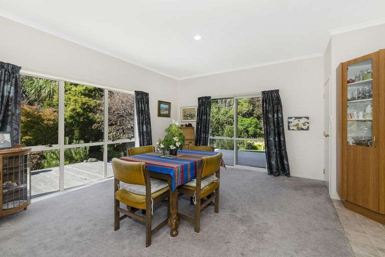 Photo of property in 24 Brookesmith Drive, Waiuku, 2123