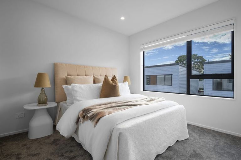 Photo of property in 1/12 Manuwai Road, Torbay, Auckland, 0630