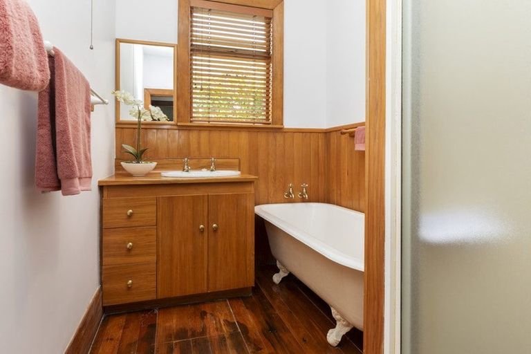 Photo of property in 94 Hawthorne Street, Strowan, Christchurch, 8052