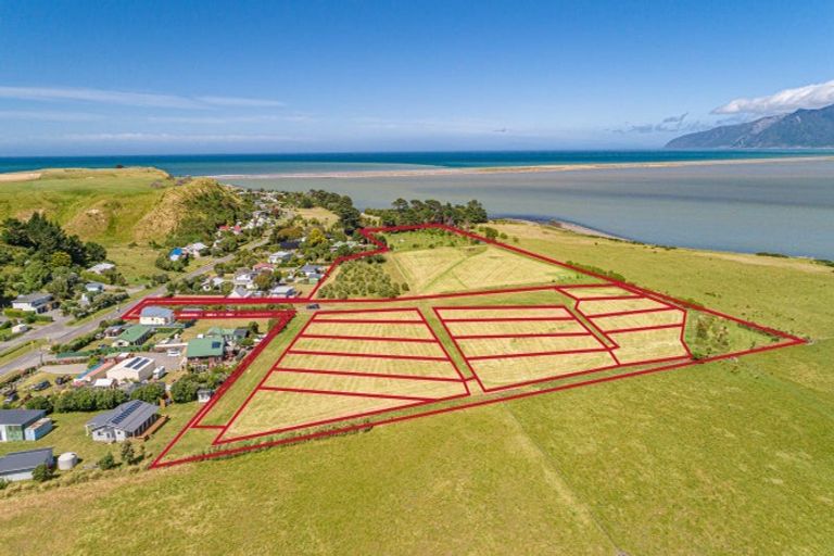 Photo of property in 97 Lake Ferry Road, Lake Ferry, Featherston, 5772