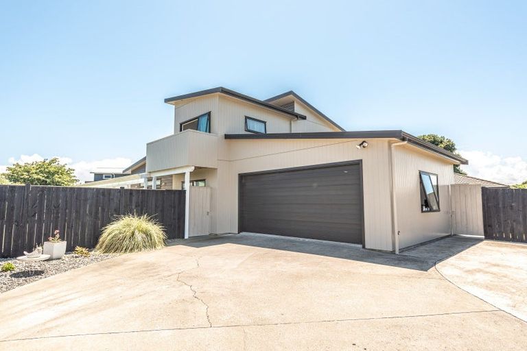 Photo of property in 13 Kamahi Street, Castlecliff, Whanganui, 4501