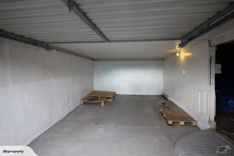 Photo of property in 47 Link Road, Newlands, Wellington, 6037