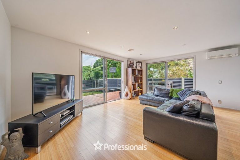 Photo of property in 12 Otonga Heights, Maungaraki, Lower Hutt, 5010