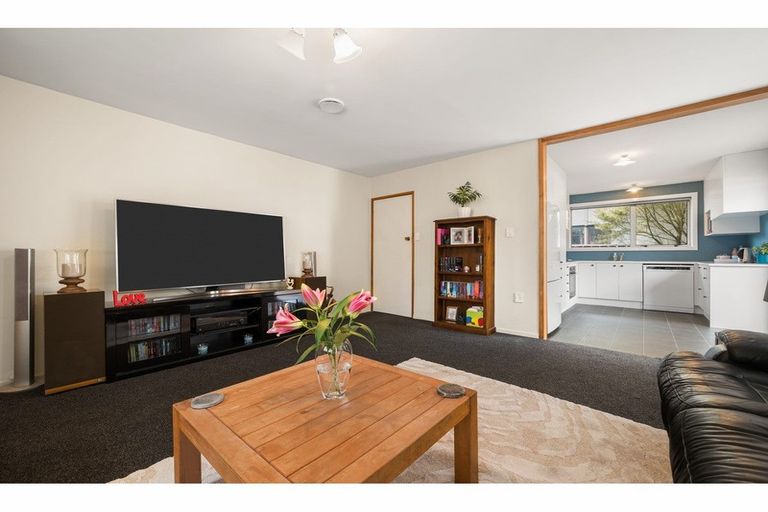 Photo of property in 2/26a Branksome Place, Parklands, Christchurch, 8083