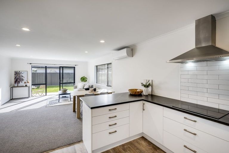 Photo of property in 16 Hikawera Drive, Frimley, Hastings, 4120