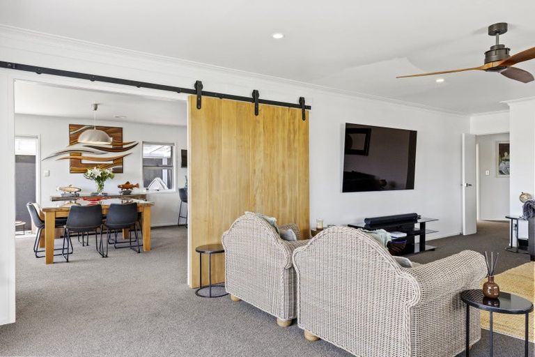 Photo of property in 358 Lake Terrace, Two Mile Bay, Taupo, 3330