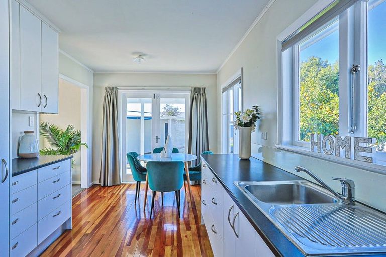 Photo of property in 34 Oldham Avenue, Onekawa, Napier, 4110