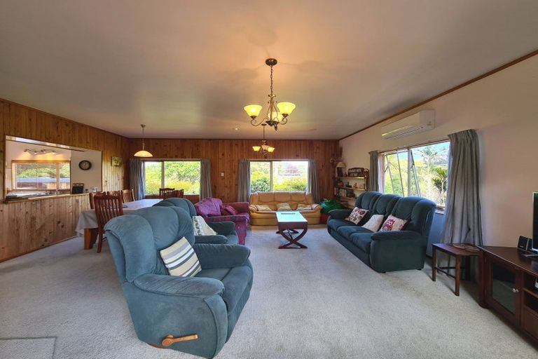 Photo of property in 40 Driving Creek Road, Coromandel, 3506