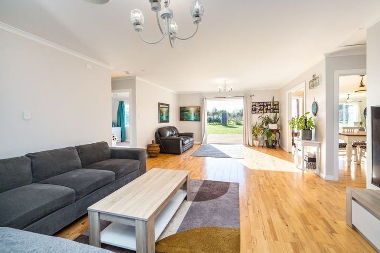 Photo of property in 31 Otawa Drive, West Taratahi, Masterton, 5887