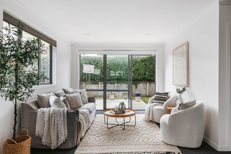 Photo of property in Waterview Estate, 2/4 Greystone Place, Omokoroa, 3114