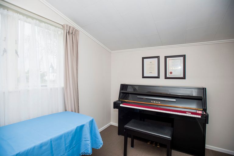 Photo of property in 2 Redmond Street, Elgin, Gisborne, 4010