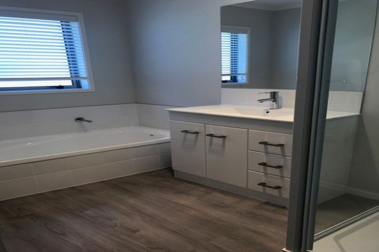 Photo of property in 17 Te Kio Crescent, Papamoa Beach, Papamoa, 3118