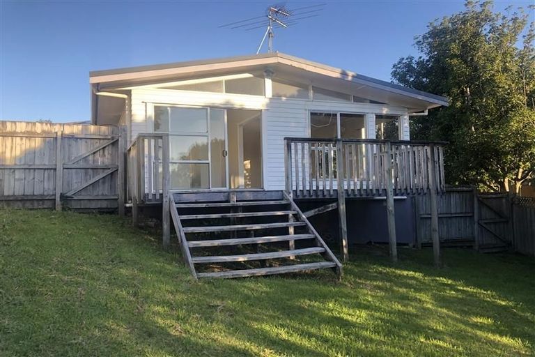 Photo of property in 19b Arrow Road, Forrest Hill, Auckland, 0620