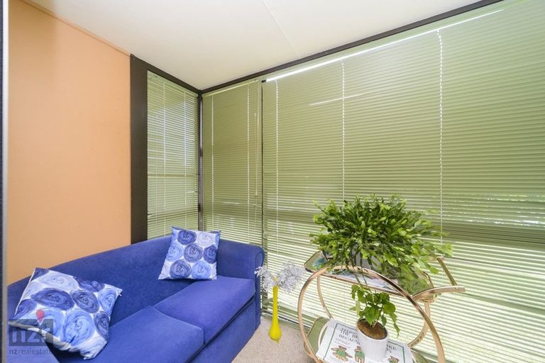 Photo of property in 5 Herbert Avenue, Cloverlea, Palmerston North, 4412