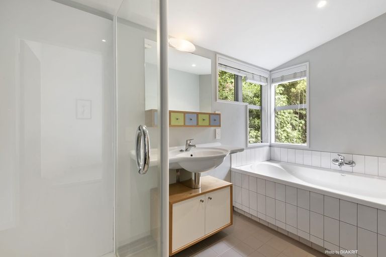 Photo of property in 94a Onslow Road, Khandallah, Wellington, 6035