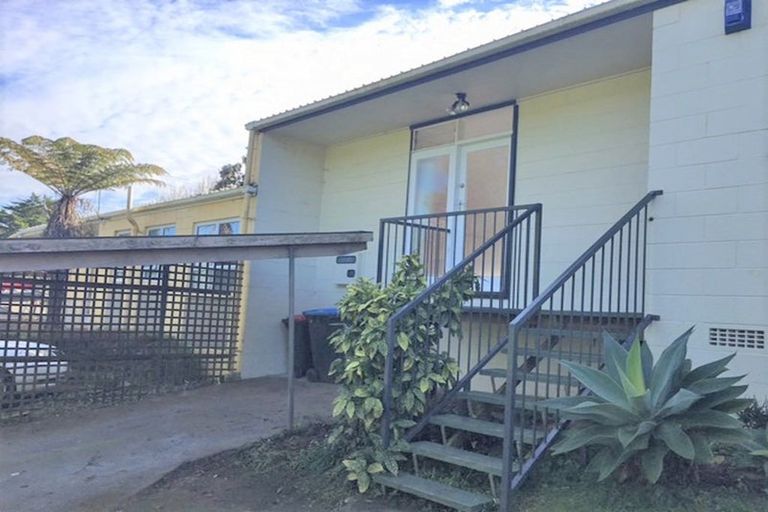Photo of property in 16b Commodore Drive, Lynfield, Auckland, 1042