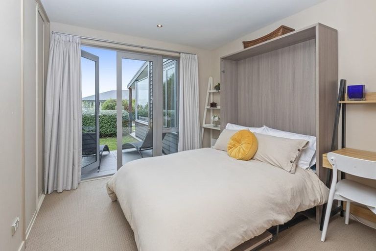 Photo of property in 11 Stonewall Place, Huntsbury, Christchurch, 8022