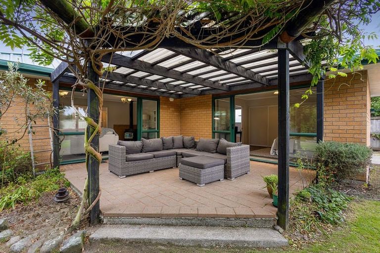 Photo of property in 17 Devon Crescent, Darfield, 7510