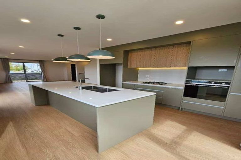 Photo of property in 3 Yellow Pear Lane, Karaka, 2578