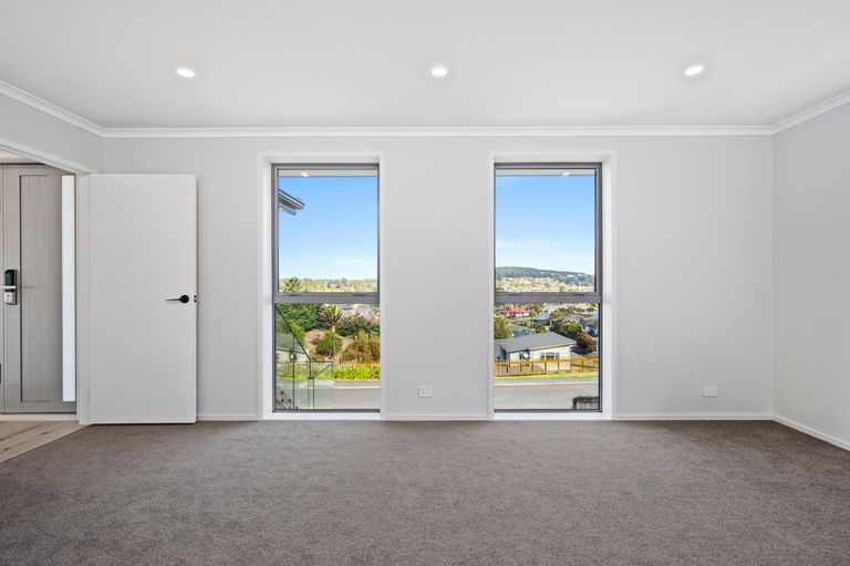 Photo of property in 2 Valley Heights Lane, Pukekohe, 2120