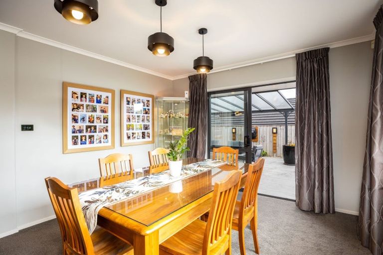 Photo of property in 24 Ainslee Street, Highlands Park, New Plymouth, 4312