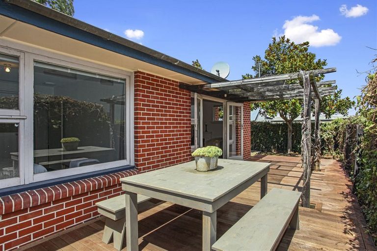 Photo of property in 3/84 Holly Road, St Albans, Christchurch, 8014