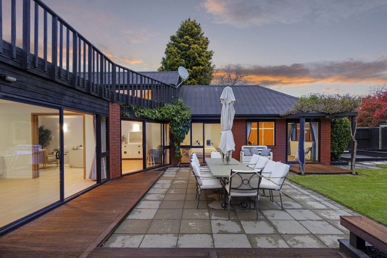 Photo of property in 35 Corfe Street, Ilam, Christchurch, 8041