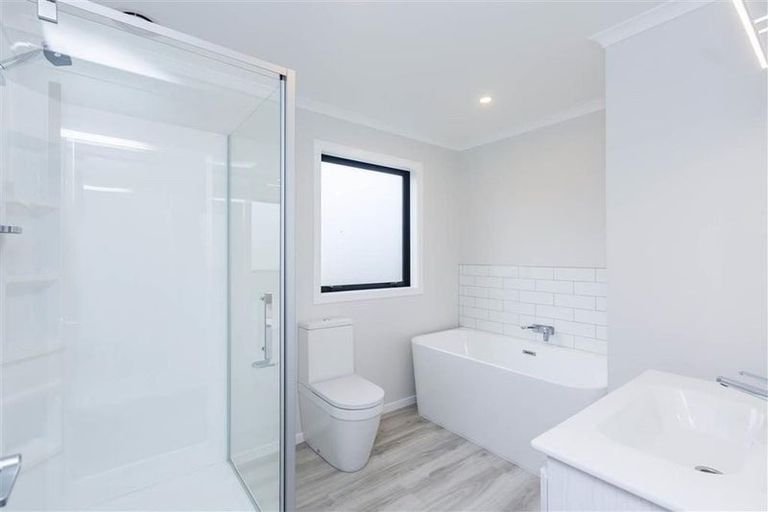 Photo of property in 1 Fitch Lane, Wallaceville, Upper Hutt, 5018