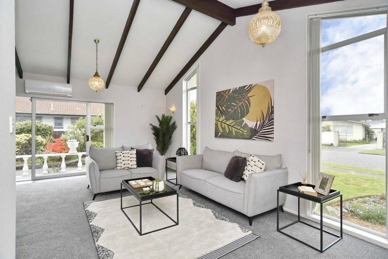 Photo of property in 43 Valecrest Avenue, Parklands, Christchurch, 8083