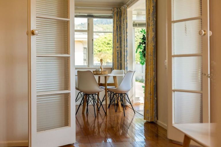 Photo of property in 45a Oxford Street, Tawa, Wellington, 5028