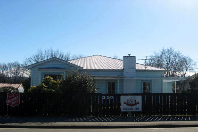 Photo of property in 210 High Street South, Carterton, 5713