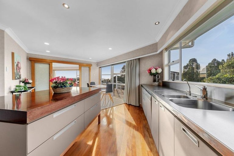 Photo of property in 410 Devon Street West, Lynmouth, New Plymouth, 4310