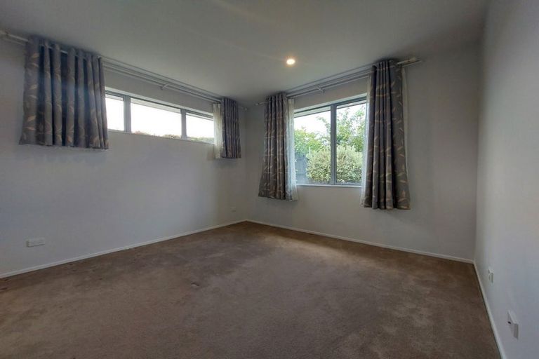 Photo of property in 28 Jelas Drive, Riverhead, 0820