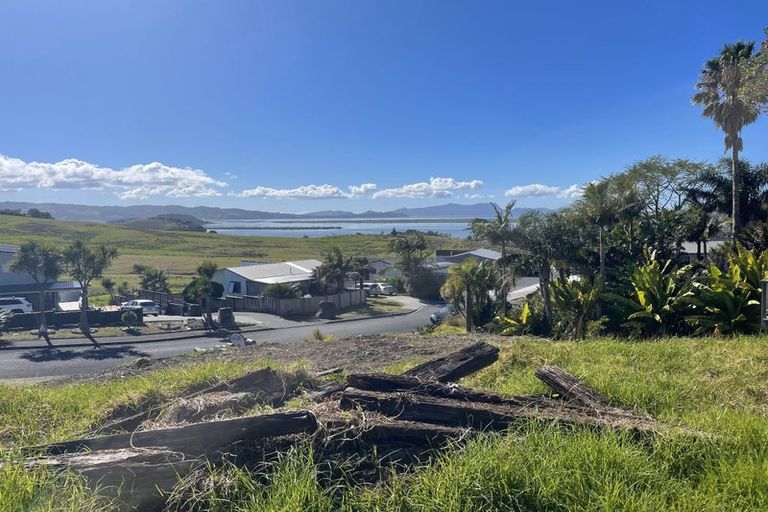 Photo of property in 8 Matakohe Place, Portland, Whangarei, 0178