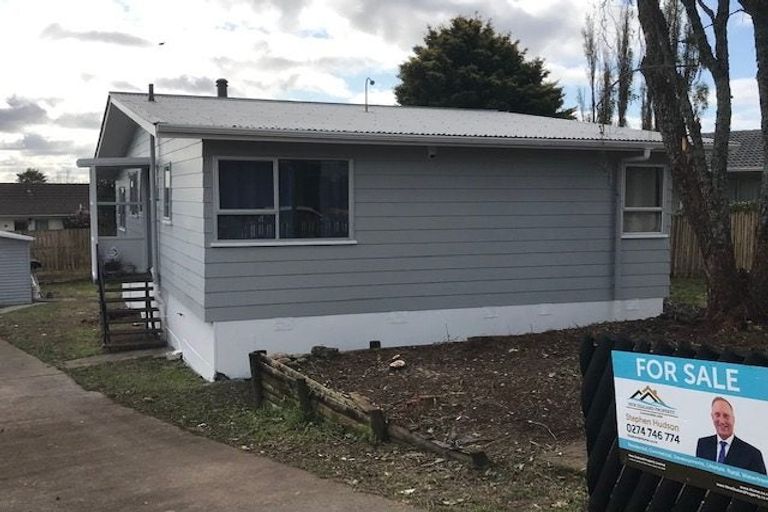 Photo of property in 7 Devonshire Road, Unsworth Heights, Auckland, 0632