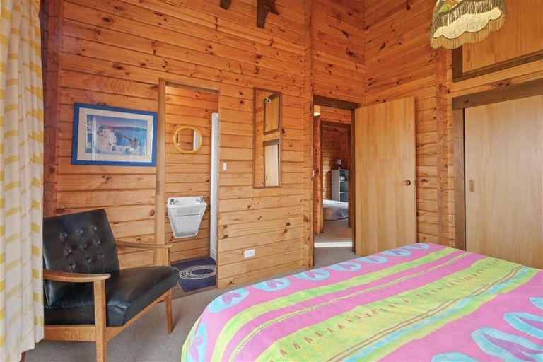 Photo of property in 16 Chalet Crescent, Hanmer Springs, 7334