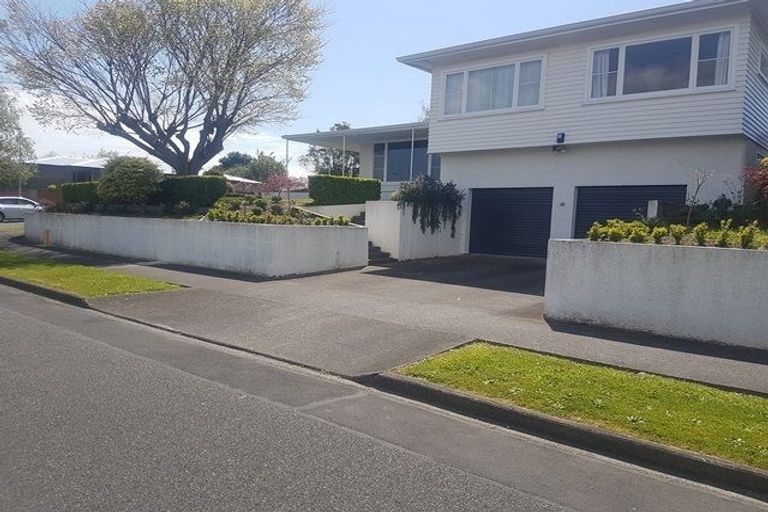Photo of property in 2 Luton Street, Hokowhitu, Palmerston North, 4410