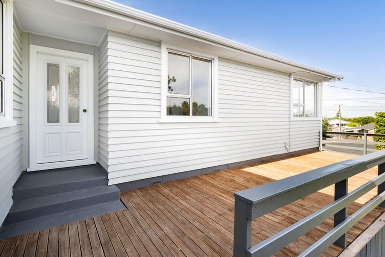 Photo of property in 7 Hulke Crescent, Bell Block, New Plymouth, 4312