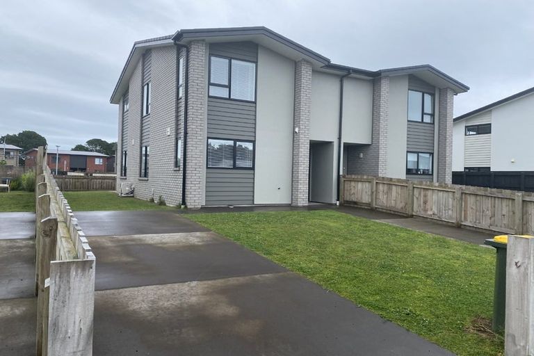 Photo of property in 11 Discovery Place, Marfell, New Plymouth, 4310