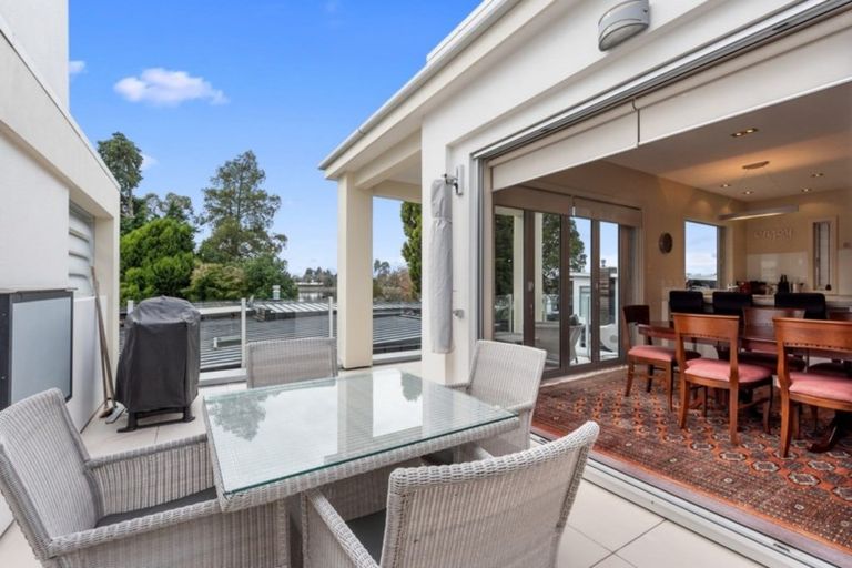 Photo of property in 136c Lake Crescent, Hamilton Lake, Hamilton, 3204