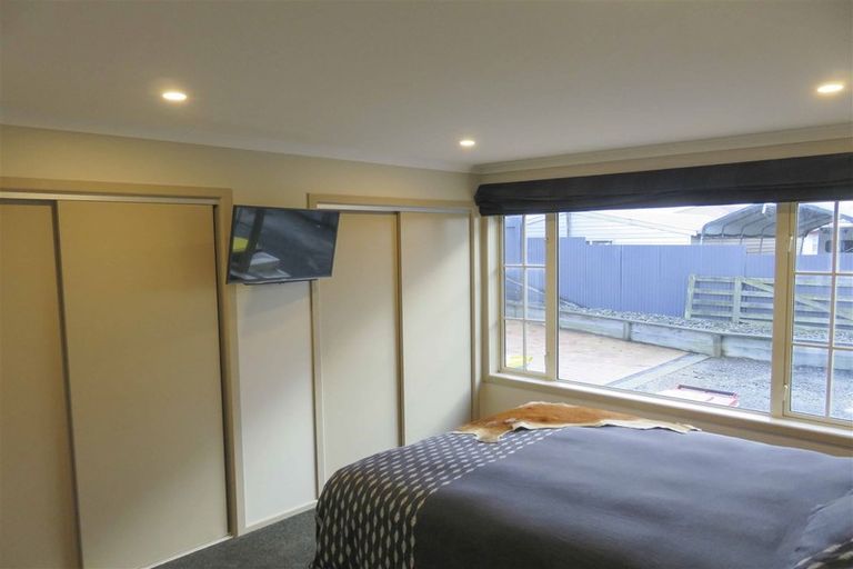 Photo of property in 11 Chesney Street, Heidelberg, Invercargill, 9812