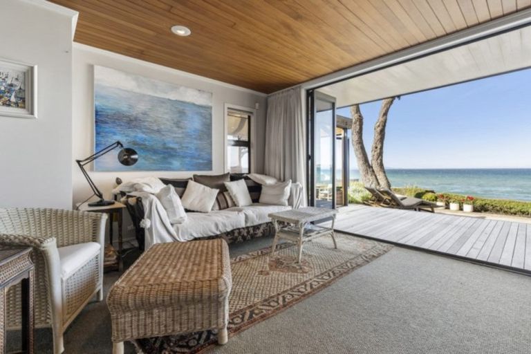 Photo of property in 18a Marellen Drive, Red Beach, 0932