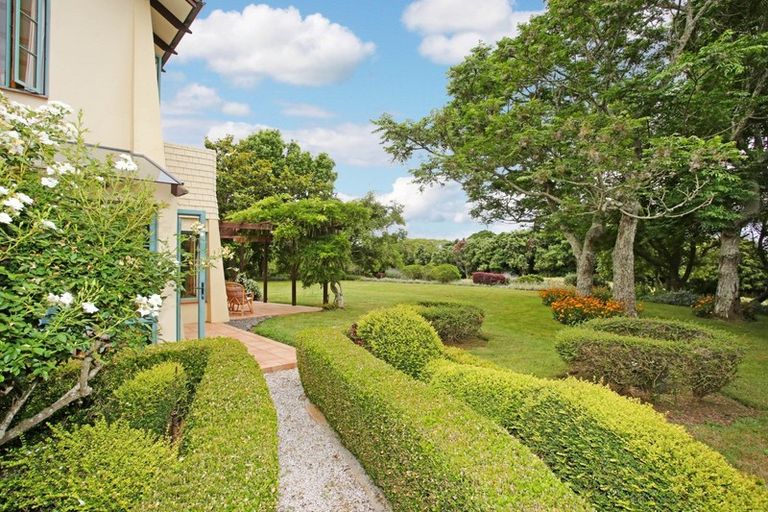 Photo of property in 22 Ewen Place, Karaka, Papakura, 2580